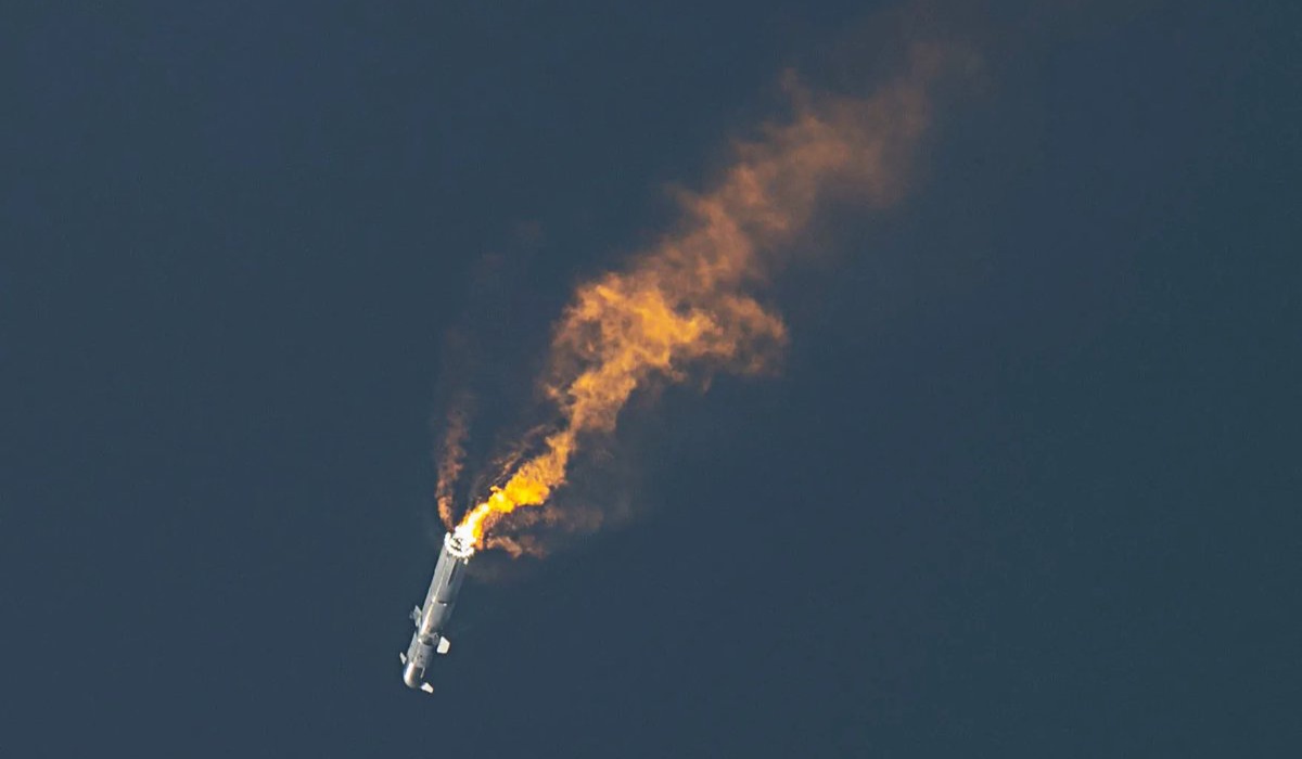 SpaceX's Starship Explodes Minutes After Launch, Debris Falls Over the Caribbean